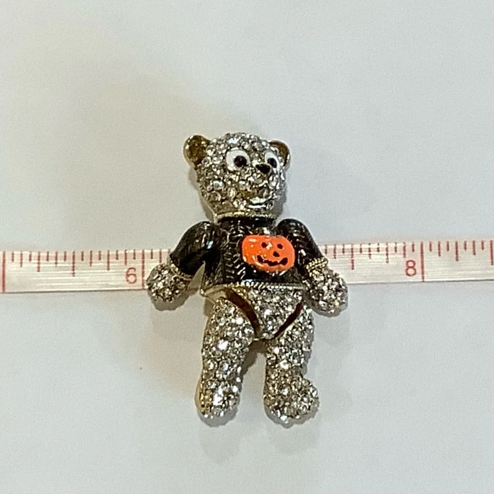Gold-Tone Crystal Pumpkin Bear Brooch Pin - Picture 11 of 11